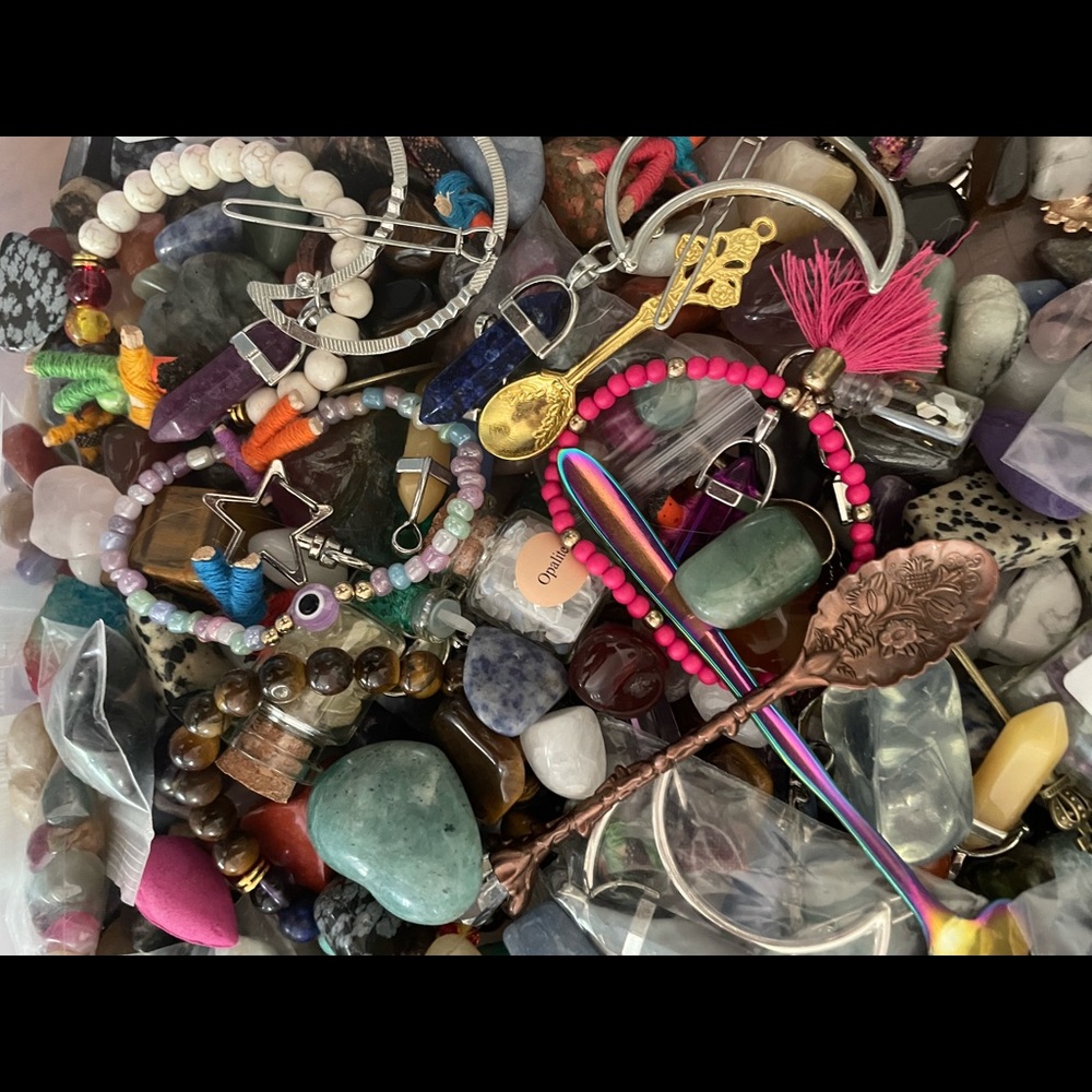 AWESOME CRYSTAL CONFETTI SCOOP- CHARKA EDITION